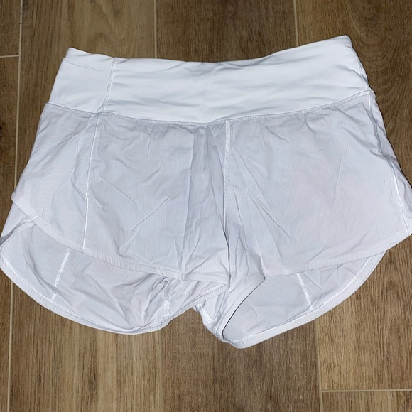White size 6 4” speed up shorts - Picture 1 of 2